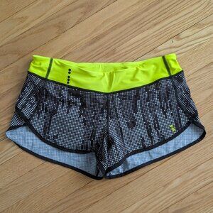 EUC Coeur Running Shorts Women's Medium 3" Matrix dot pattern Neon Yellow Black